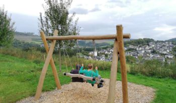 Schaukel am Schaukelweg Ostwig